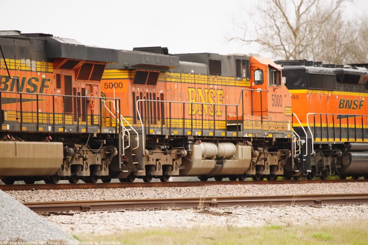 BNSF 5000